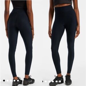 NWT $140 Bandier Center Stage Pro Fleece Legging in Black Size Small